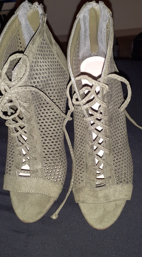 Open toe Bootie